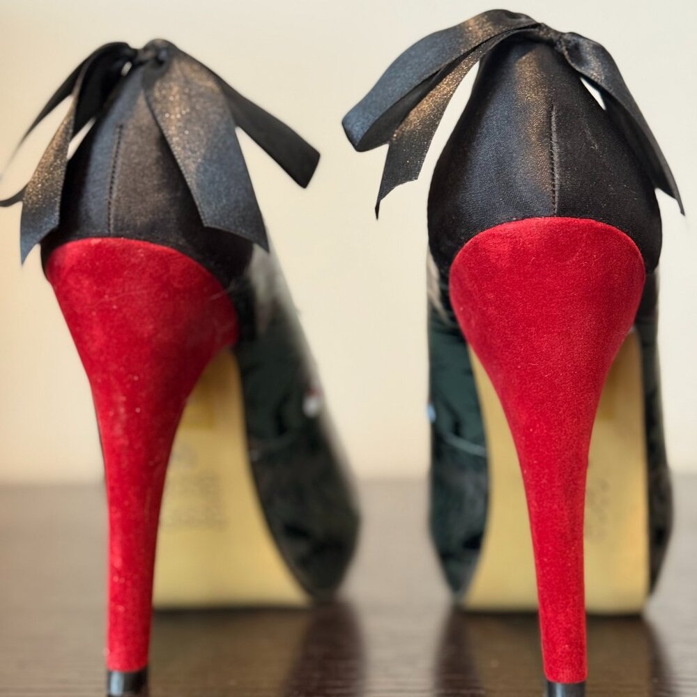 ! NWT - In Box - Iron Fist Werewolf/Vampire Black and Red Heels ! - Picture 3 of 5